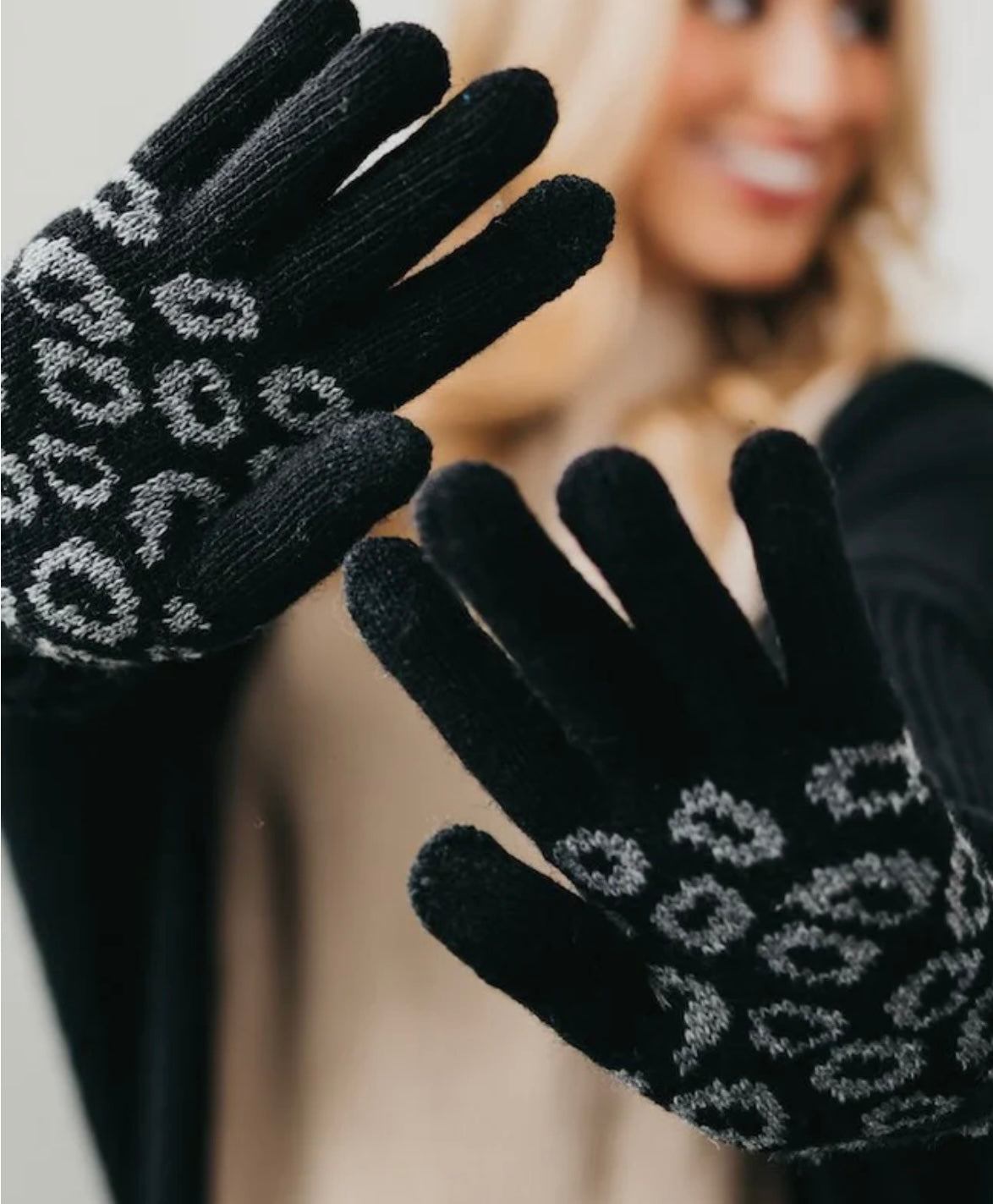 Accessories - Leopard Knit Smart Touch Gloves