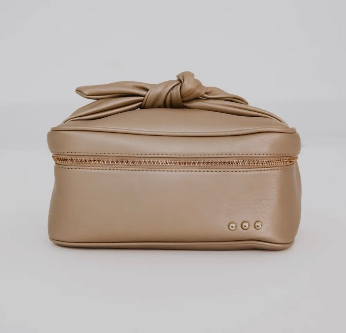 MB: Madelyn Bow Makeup Bag