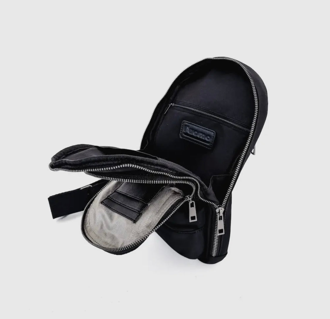 BP: L’uomo Unisex Crossbody Bag - Black