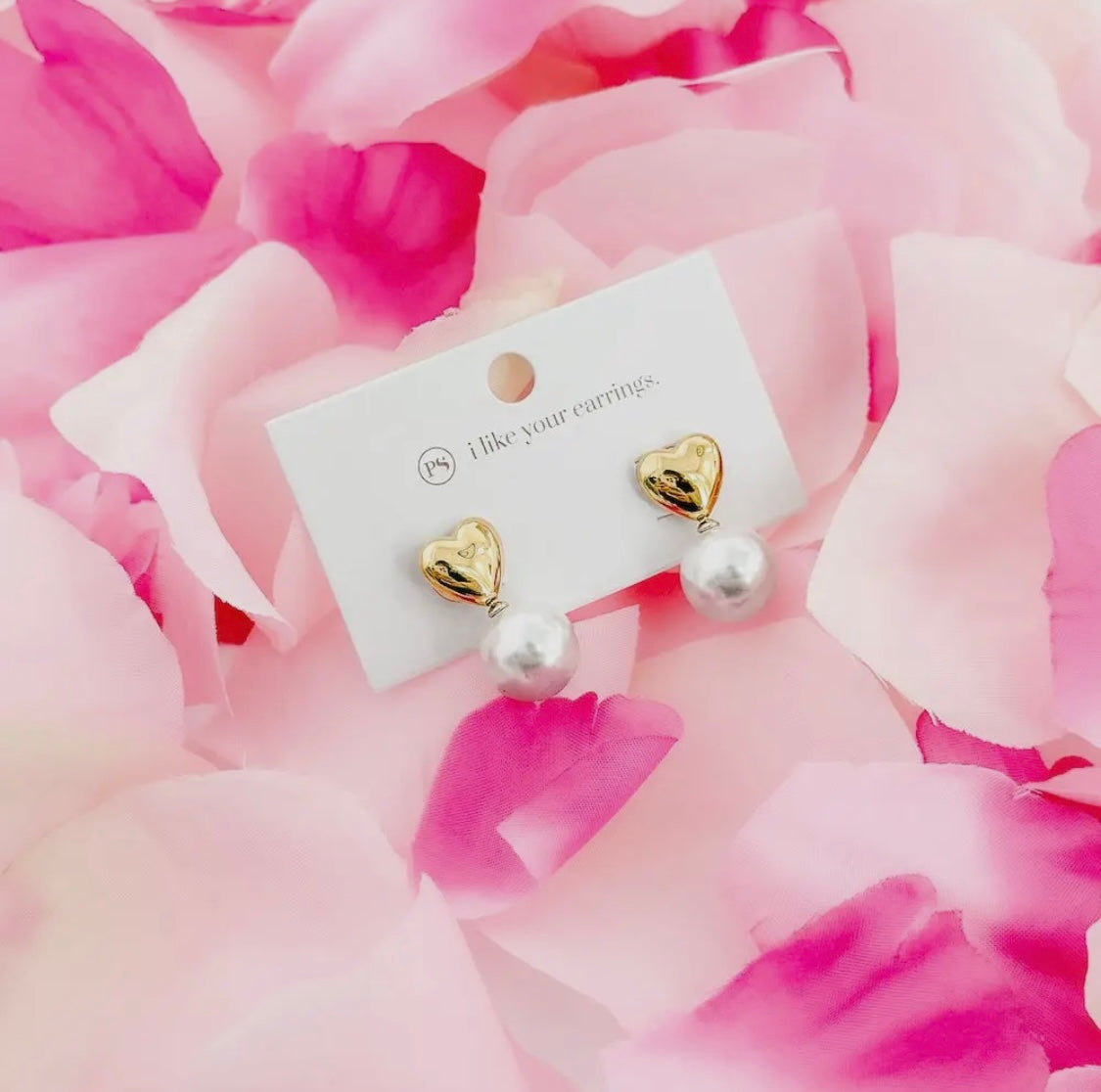J: Swipe Right Pearl Heart Earrings