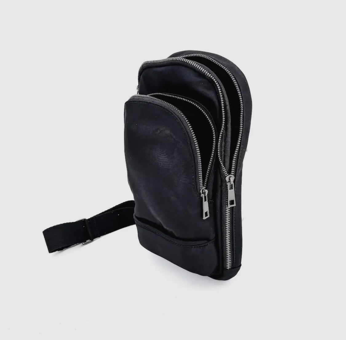 BP: L’uomo Unisex Crossbody Bag - Black
