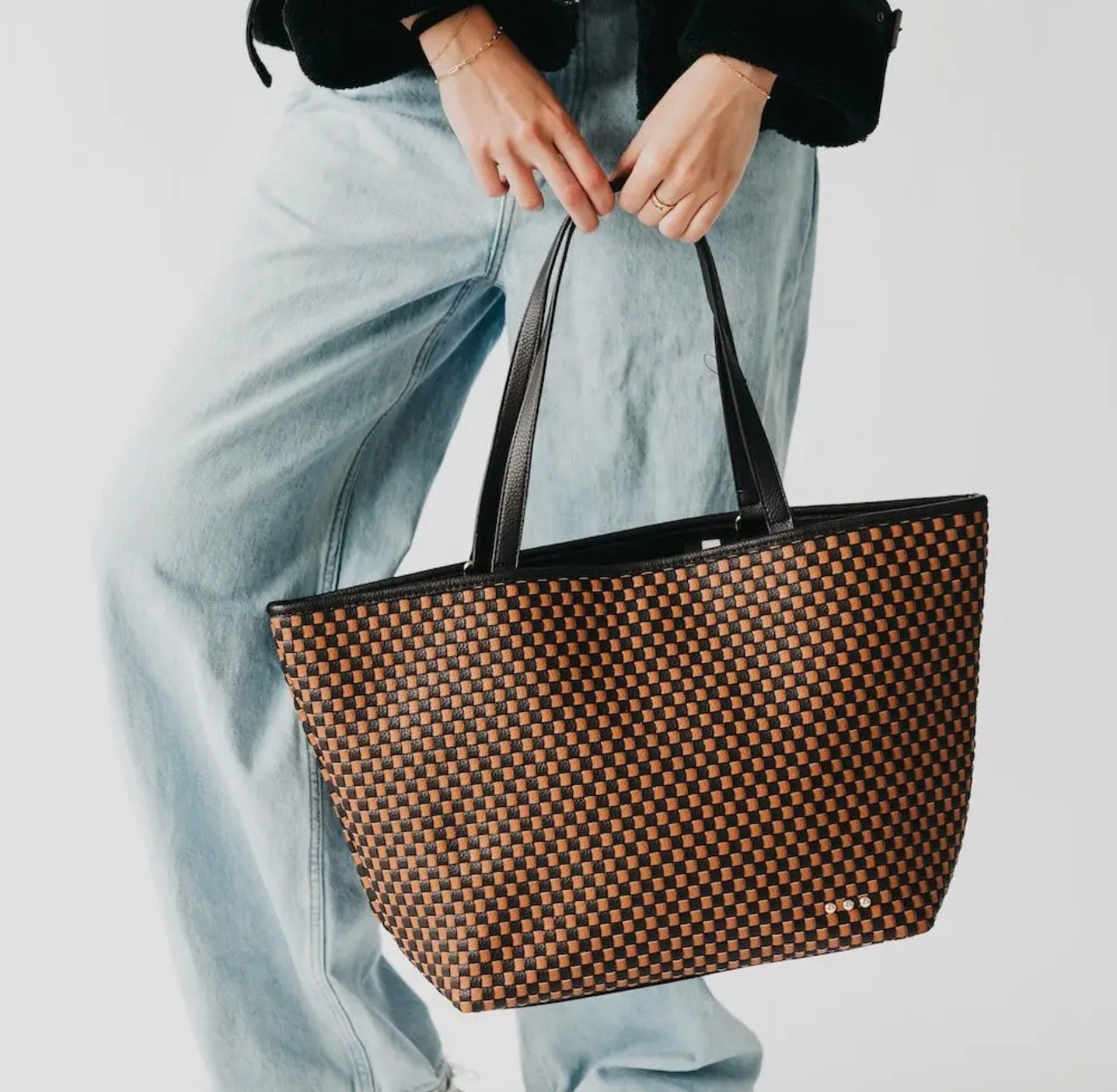 HB: Woven Tiffany Organizer Tote Bag