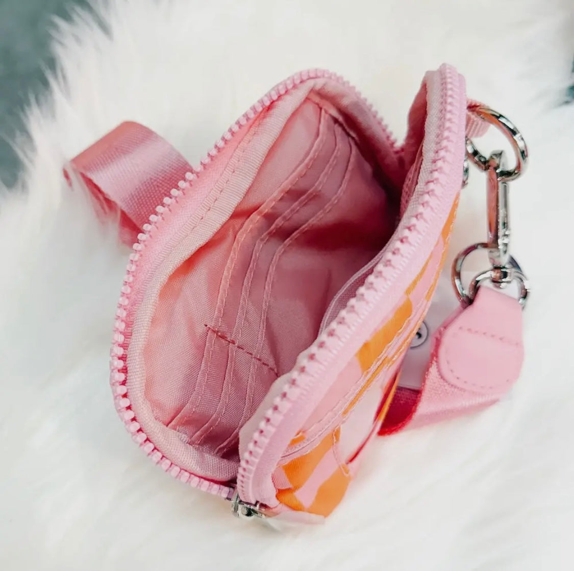 W: Nelly Nylon Card Wallet Wristlet
