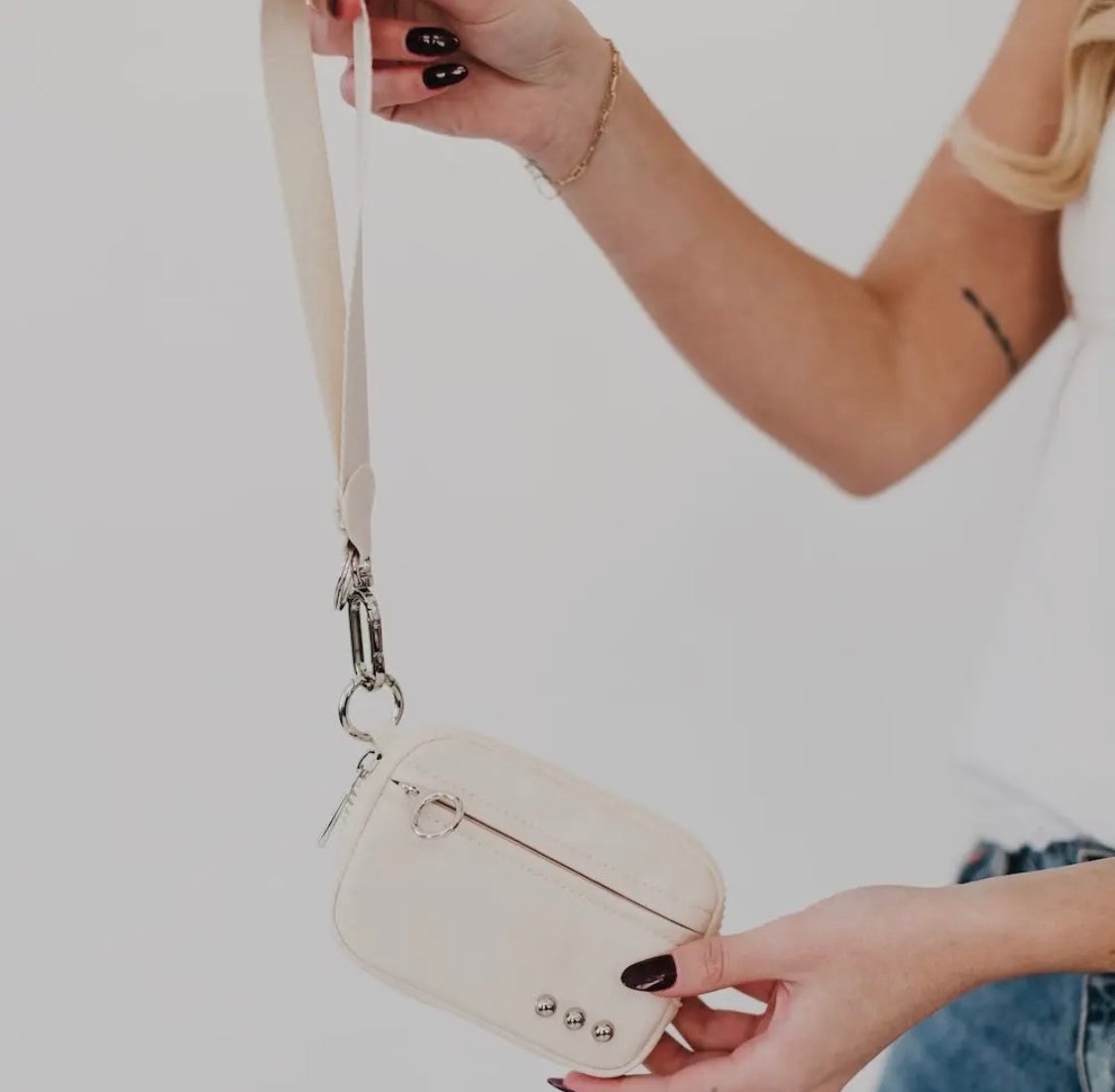 W: Nelly Nylon Card Wallet Wristlet