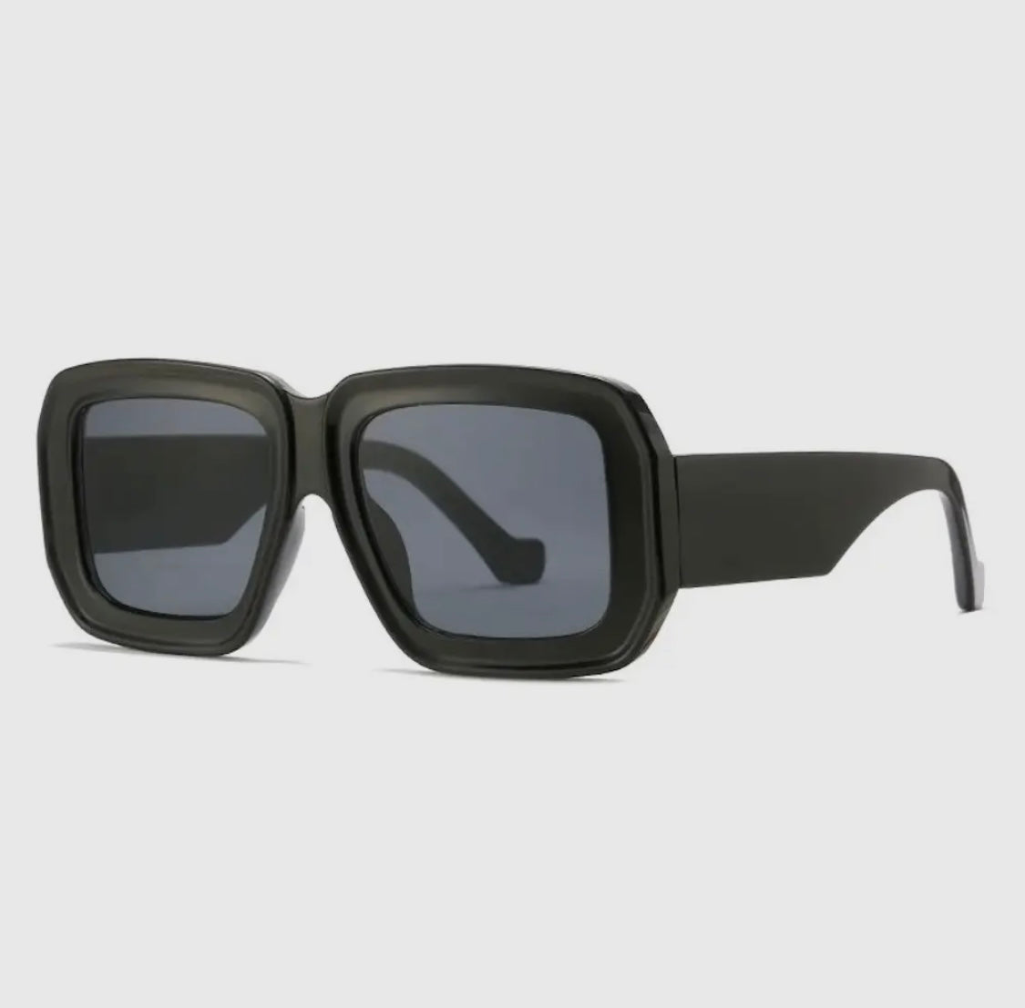 G: Nicolette Retro Oversized Square Sunglasses