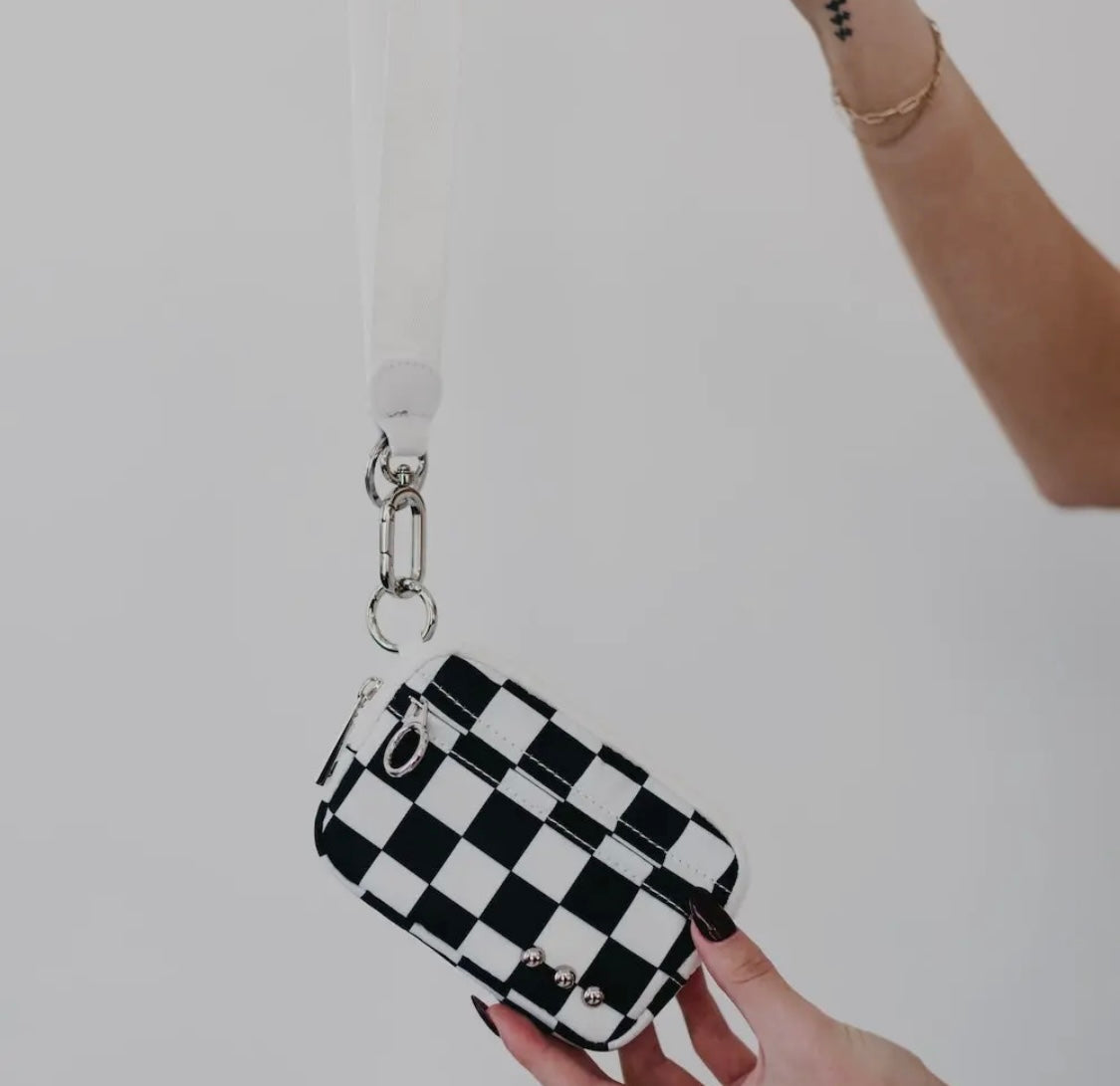 W: Nelly Nylon Card Wallet Wristlet