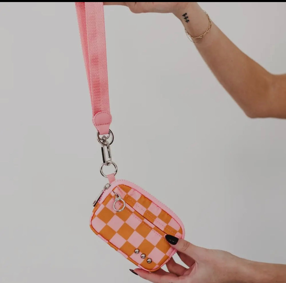 W: Nelly Nylon Card Wallet Wristlet