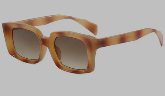 G: Amanda Square Sunglasses