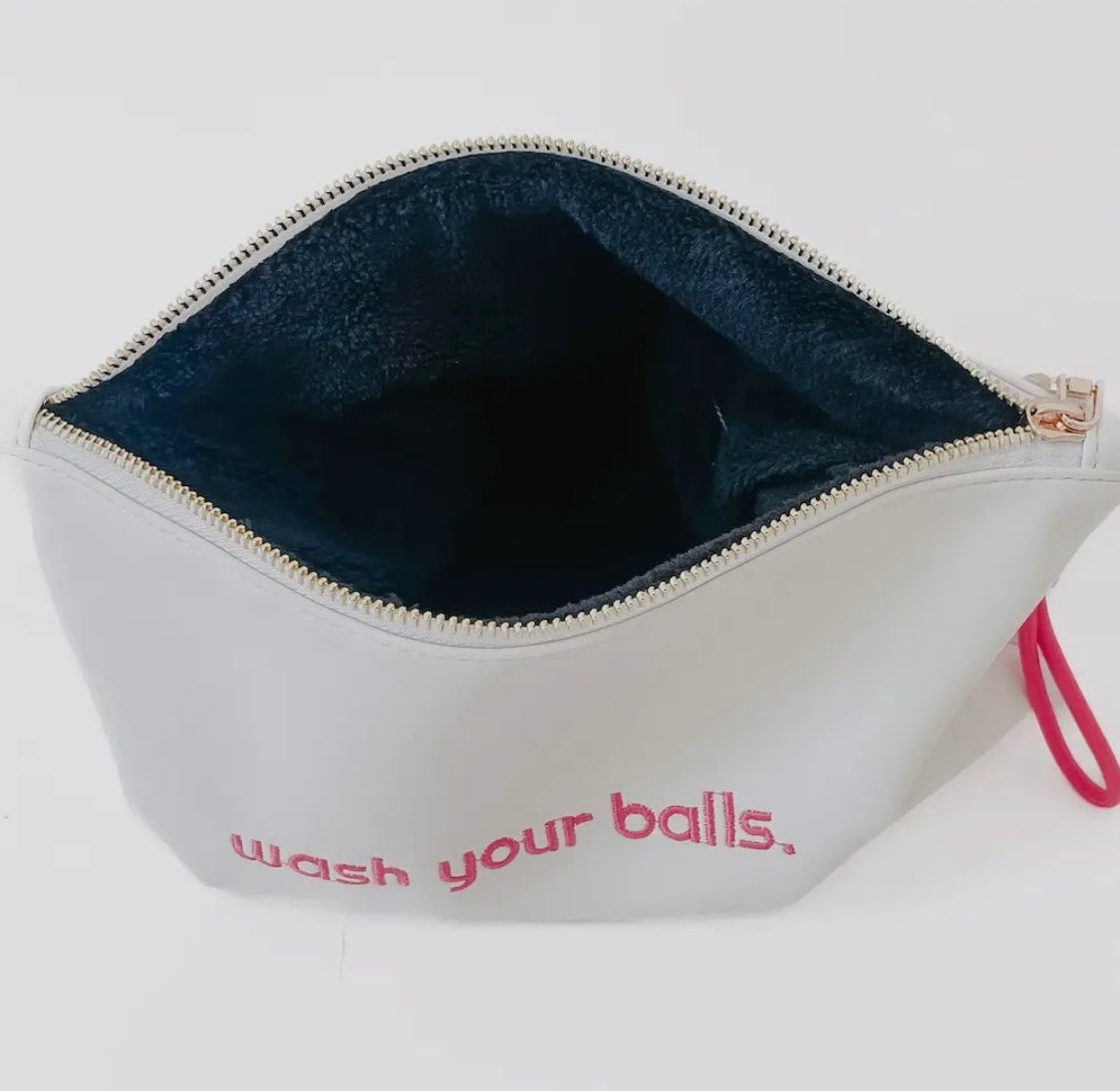 P: Athletic Catch All Pouch