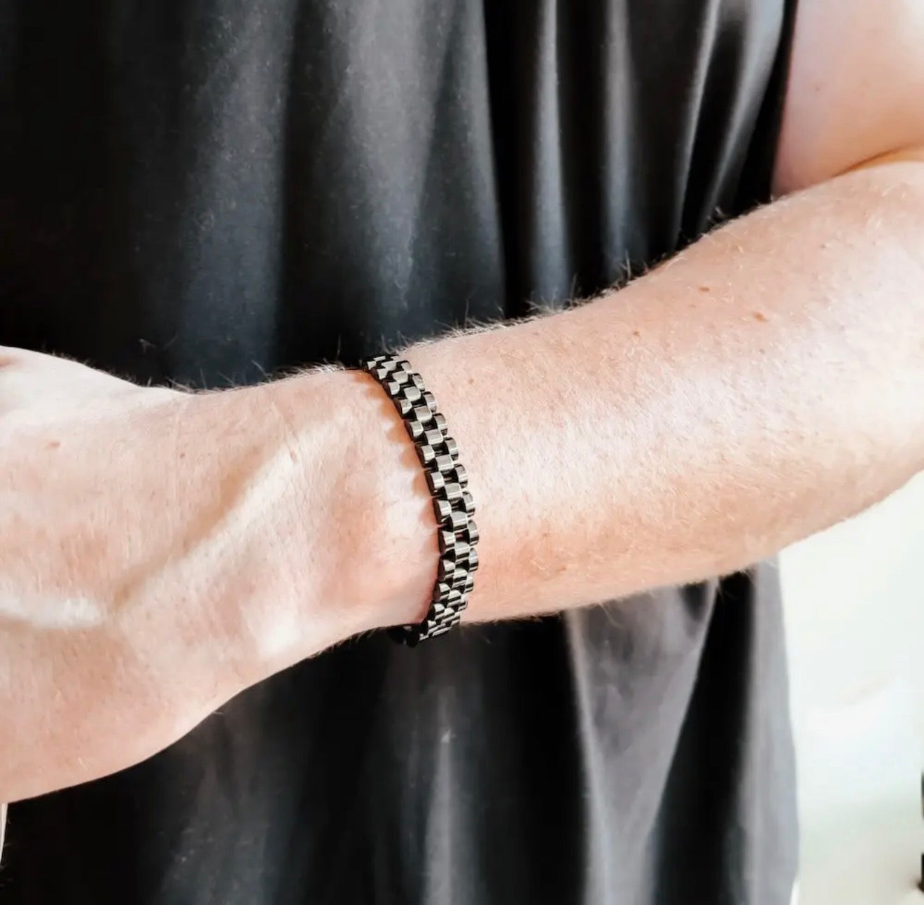 J: Matteo L'uomo Mens Collection
Watch Band Bracelet