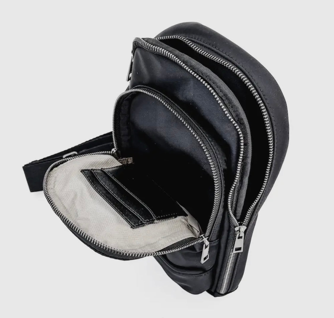 BP: L’uomo Unisex Crossbody Bag - Black