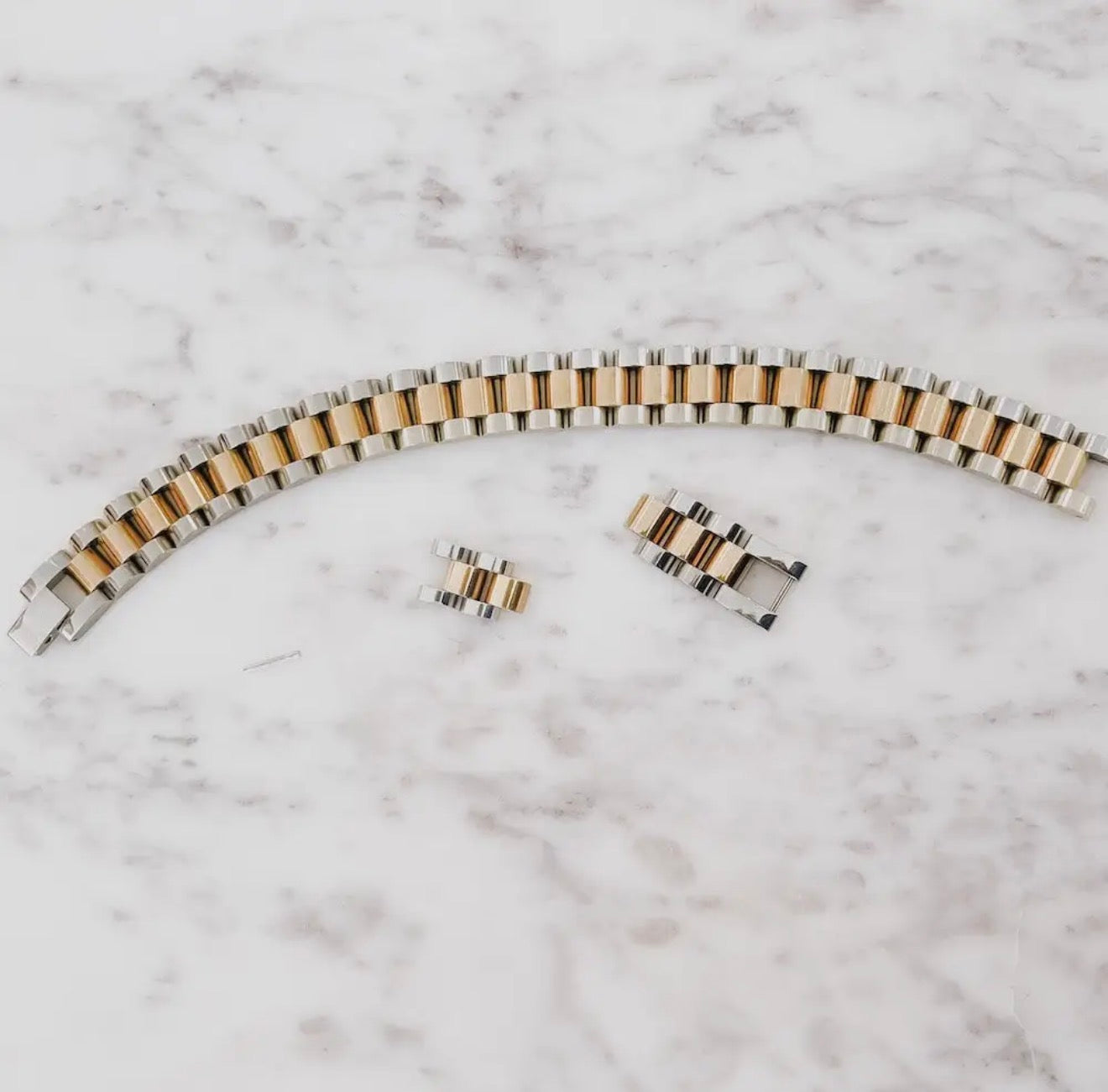 J: Matteo L'uomo Mens Collection
Watch Band Bracelet